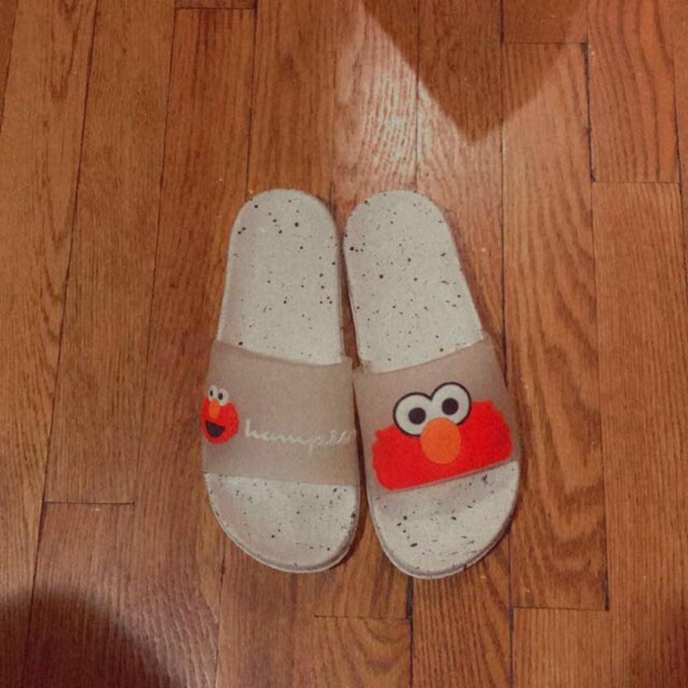 Champion flip flops
